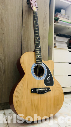 (USED)Guitar with a Bag and Free Capo at very low Price